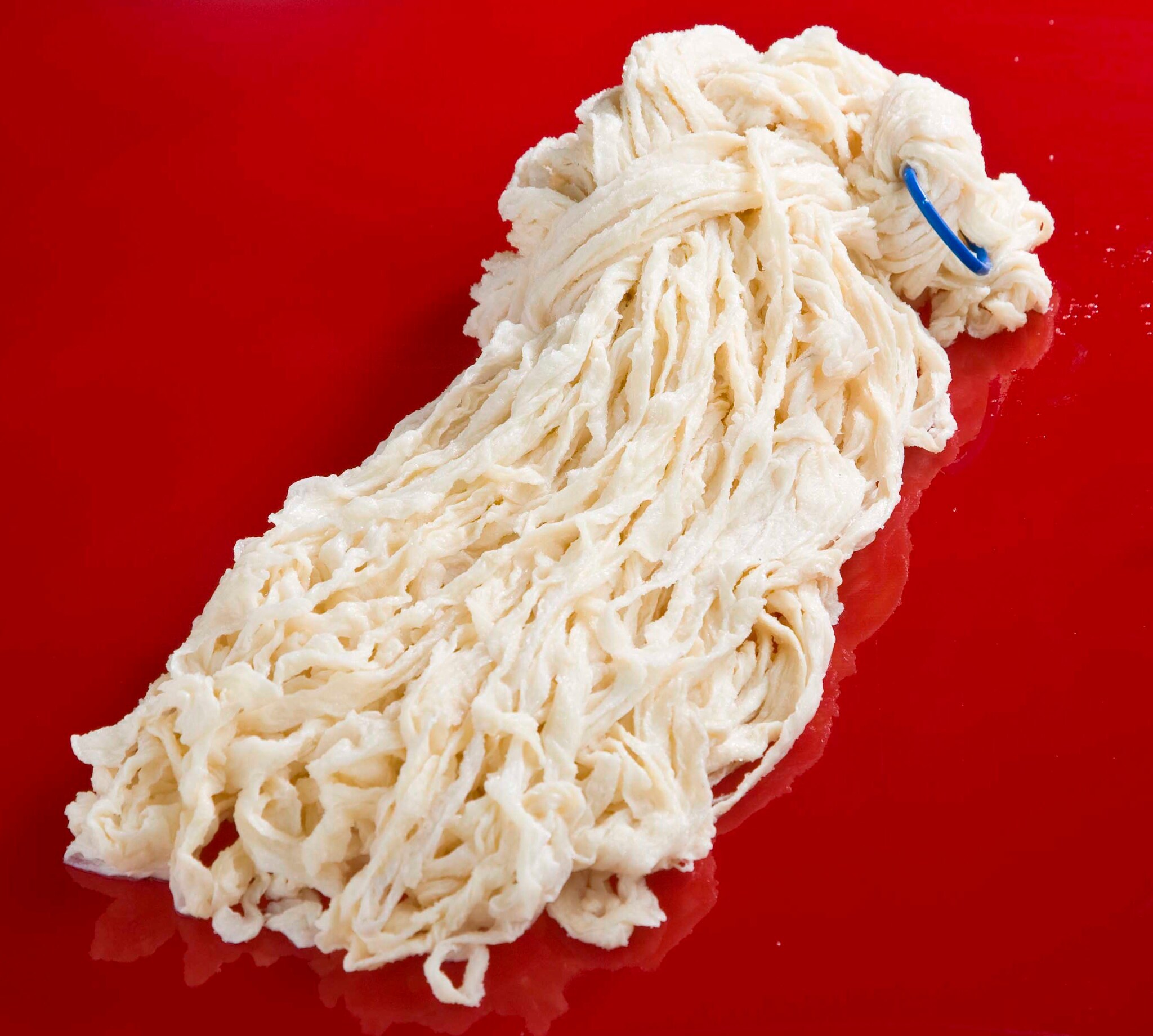 Natural sheep casing, cleaned and salted, packed in a hank